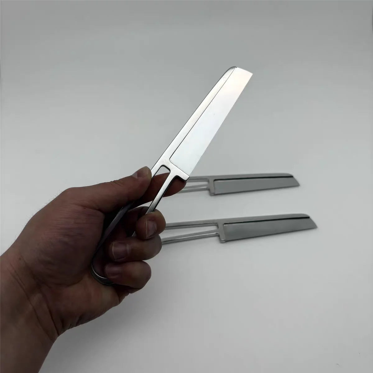 Precision Orthopedic Saw - Ultra-Thin Hand-Held Tool for Small Animal Surgery