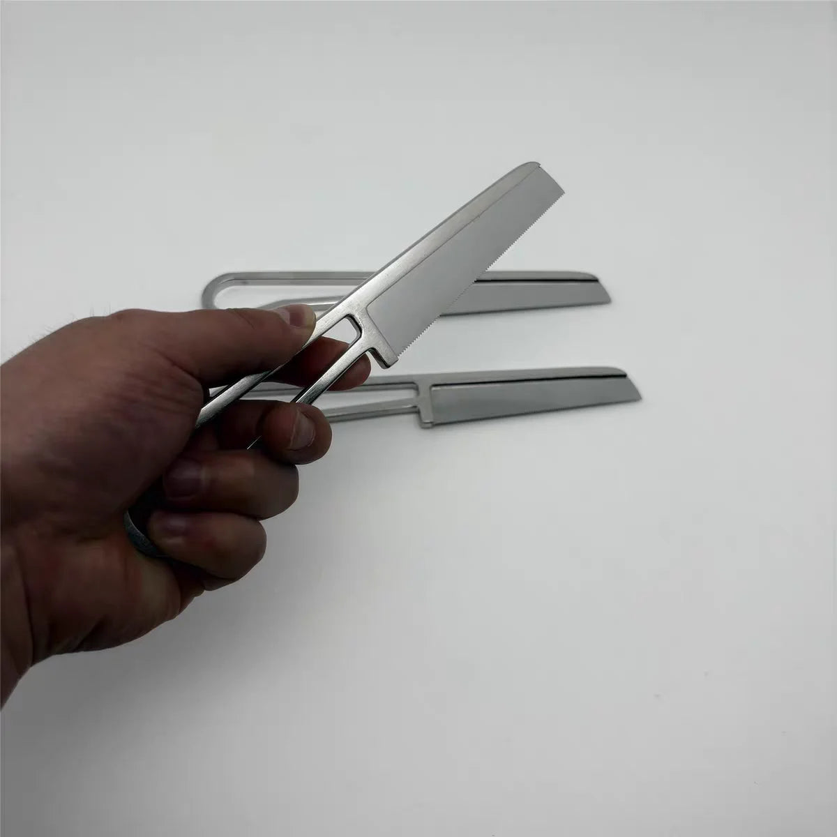 Precision Orthopedic Saw - Ultra-Thin Hand-Held Tool for Small Animal Surgery